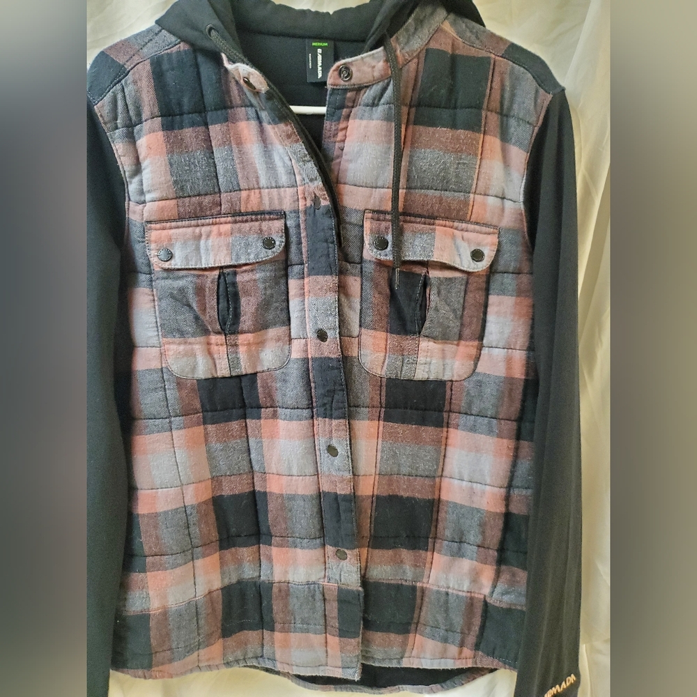 NWT Armada flannel hoodie